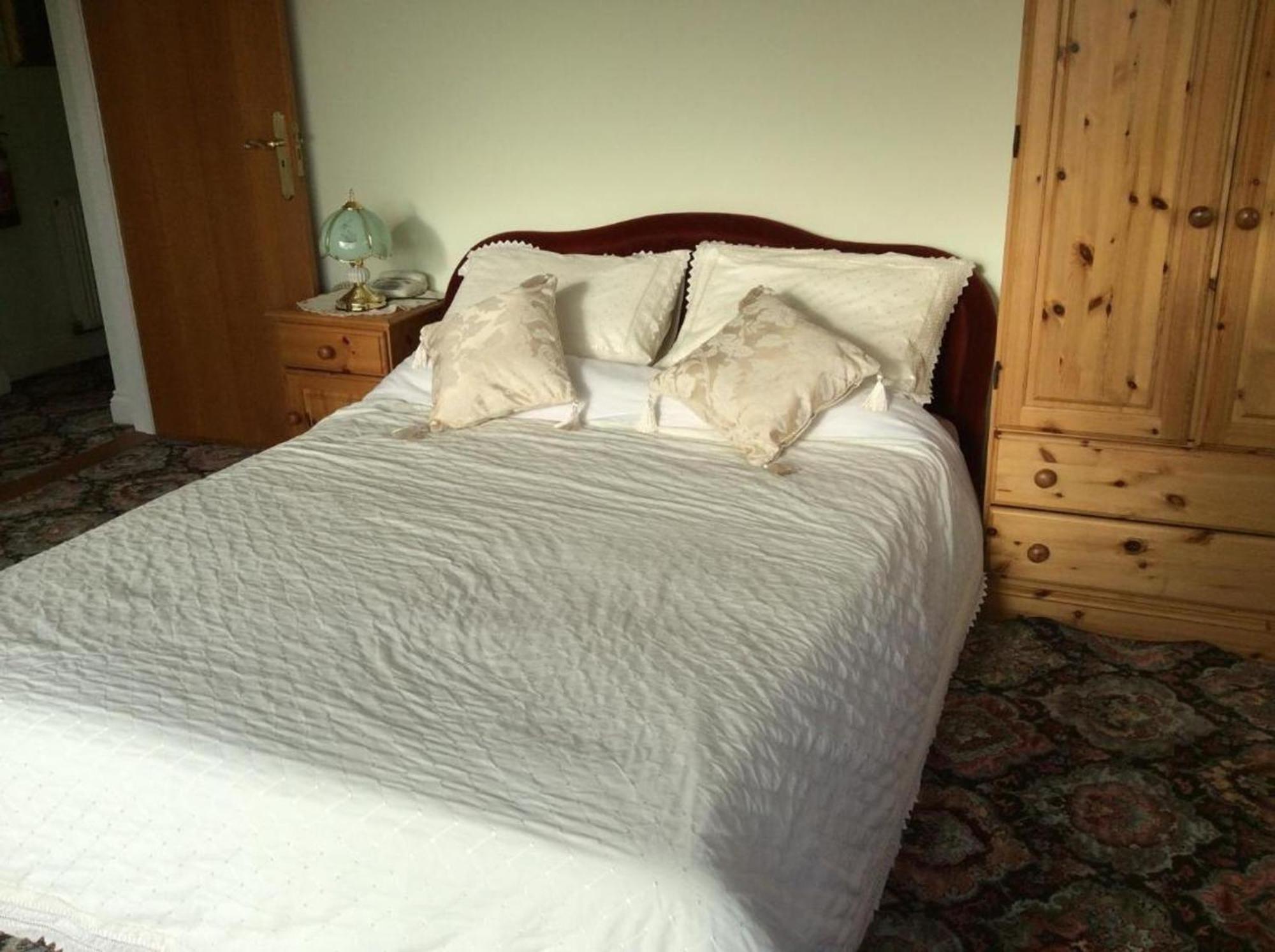 Room In Guest Room - Orchard Manor, Fore Street, Probus Truro Exteriör bild